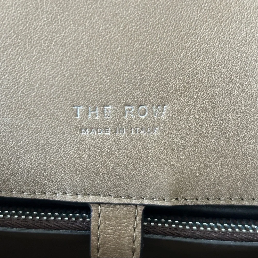 The Row Margaux Shoulder 12 Smooth Leather In Muschio - Picture 9 of 10